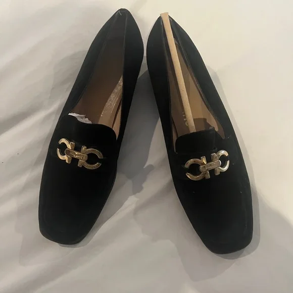 Salvatore Ferragamo | Shoes | Ferragamo Suede Loafer Black  display picture 2